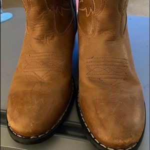 Kids leather cowboy boots.